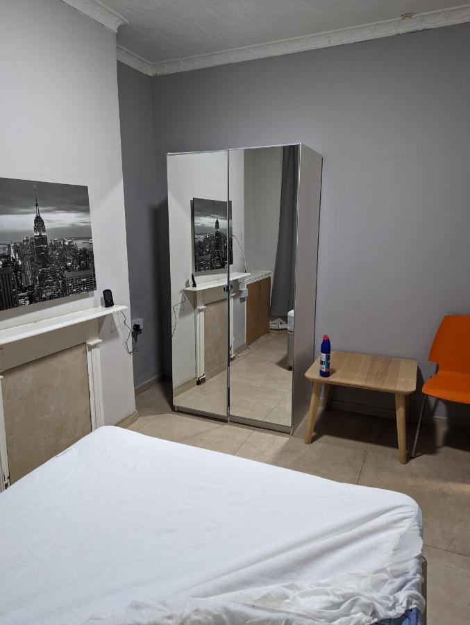 Court Road House Hotel Cardiff Buitenkant foto